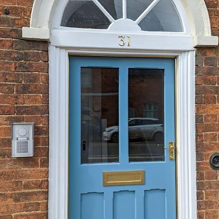 31 High Street - Modern & Stylish 2-Bed Apartment - Inc Parking Husbands Bosworth エクステリア 写真