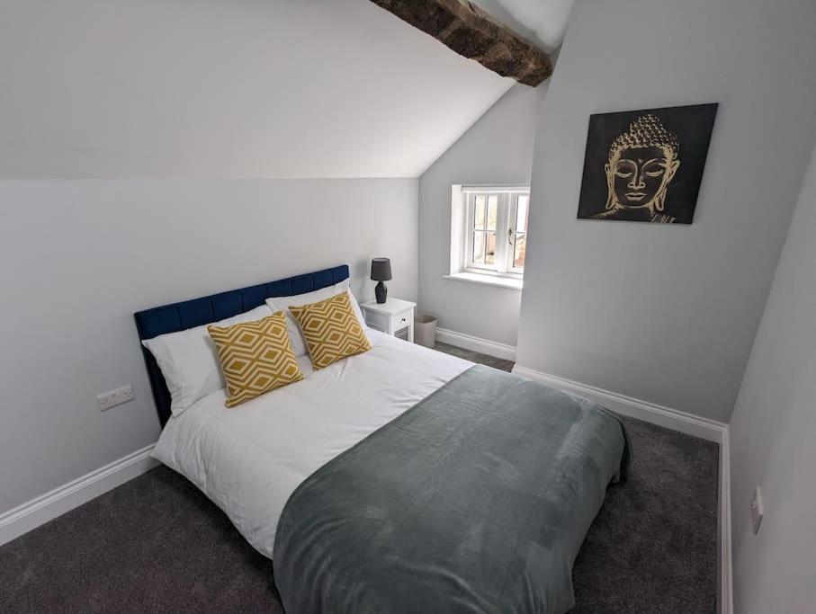 31 High Street - Modern & Stylish 2-Bed Apartment - Inc Parking Husbands Bosworth エクステリア 写真