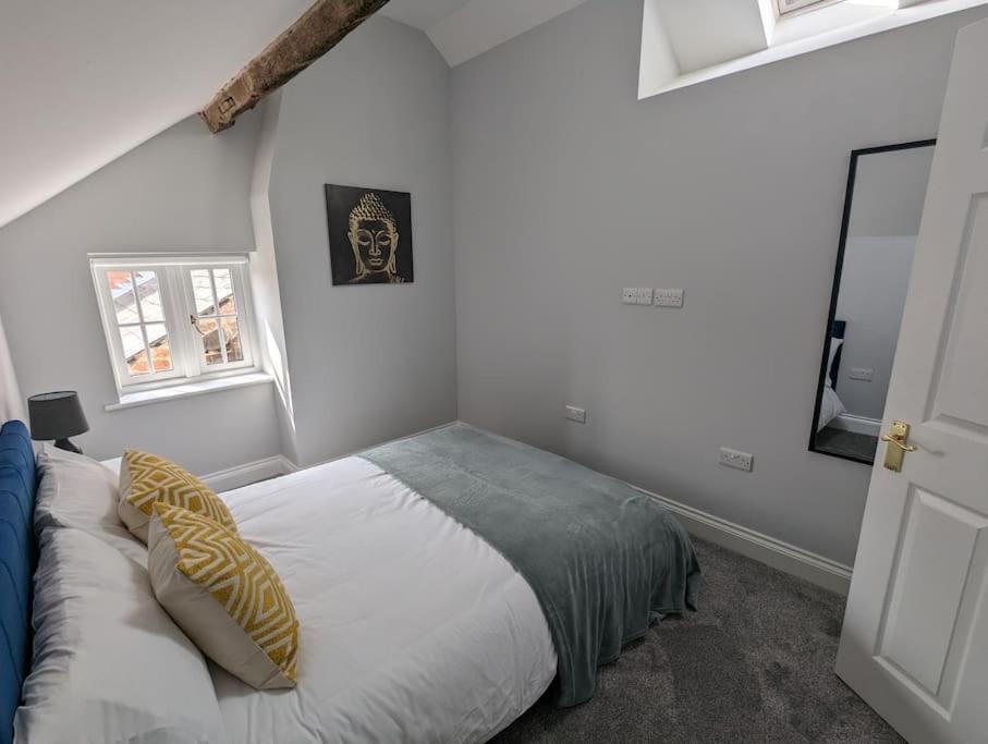 31 High Street - Modern & Stylish 2-Bed Apartment - Inc Parking Husbands Bosworth エクステリア 写真