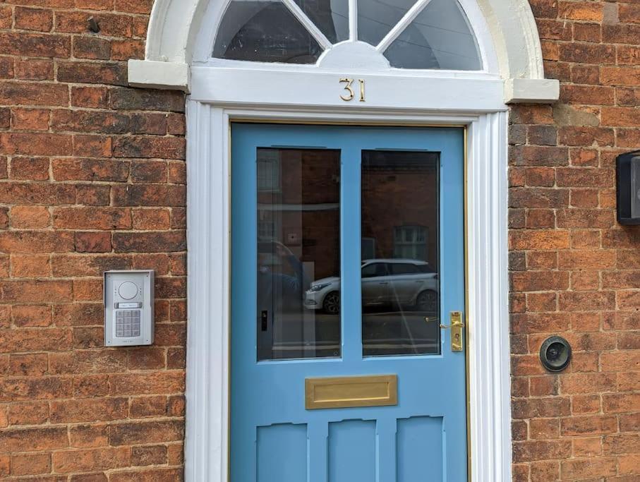 31 High Street - Modern & Stylish 2-Bed Apartment - Inc Parking Husbands Bosworth エクステリア 写真